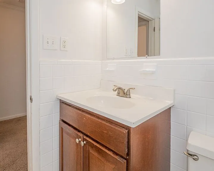 3200 Hillside Ave — Photo 35