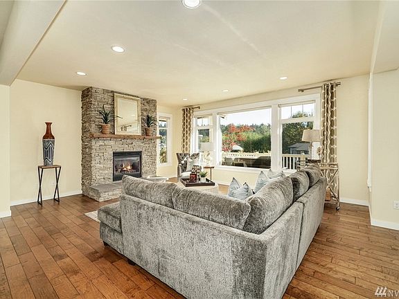 4th image of 14803 98th Ave NE