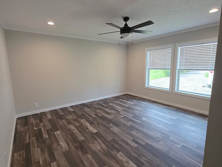 209 W Lake St — Photo 16