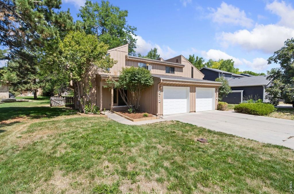 512-514 Strachan Dr