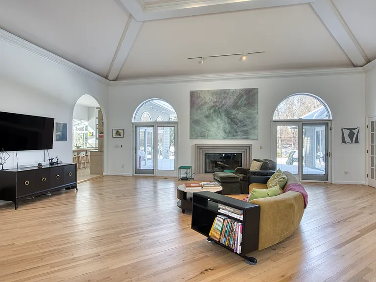 15 Wagon Ln — Photo 6