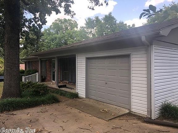 4th image of 202 S Longfield Ave