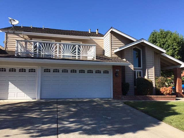 Front Driveway/Deck