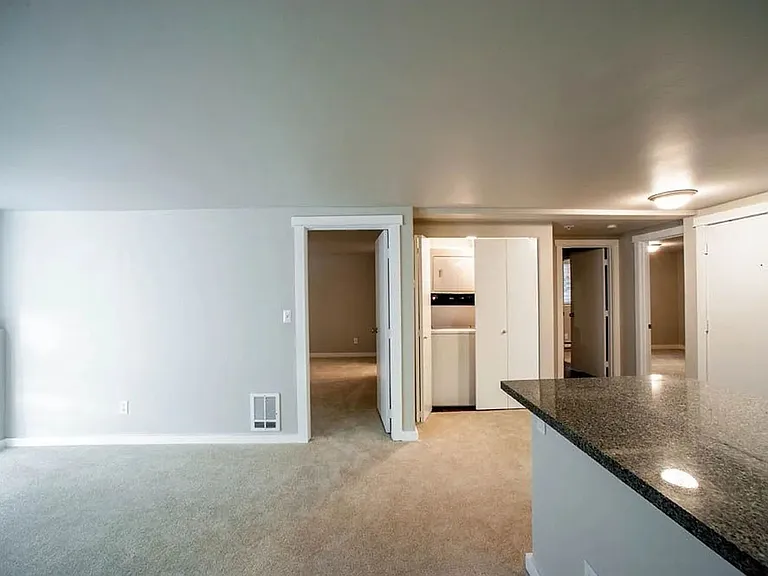 LC Park Place Apartments — Photo 7