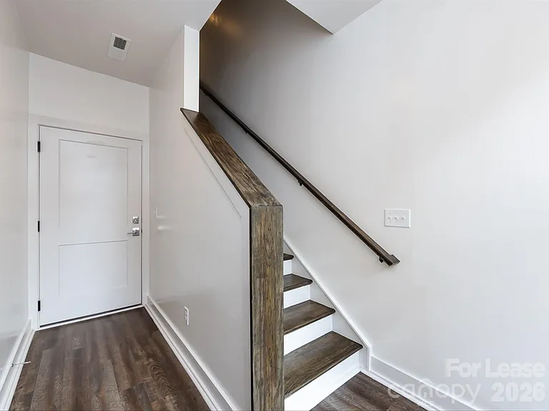 1207 E 36th St #3 — Photo 7