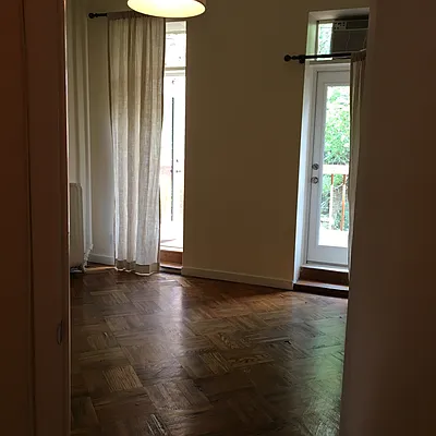 Rented by Harriet Brand, LREB | media 71