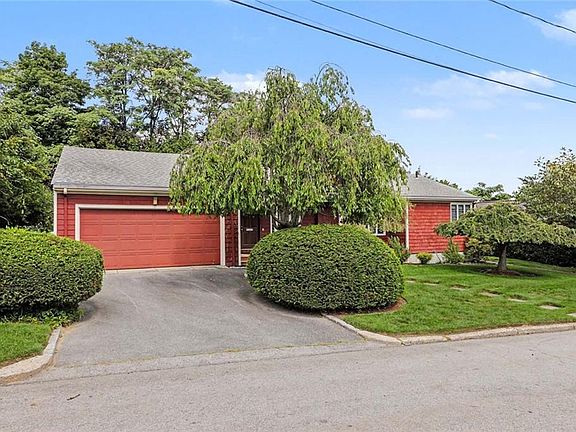 2nd image of 15 Cambria Ct