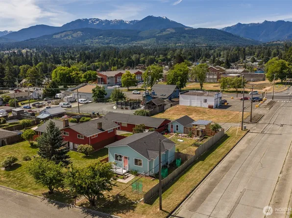 940 W 7th Street, Port Angeles, WA 98363