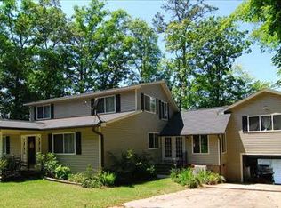 713 Living Inn Rd, Prosperity, SC 29127