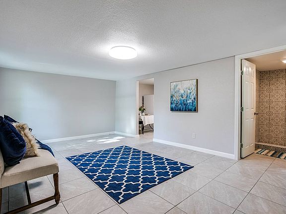 4th image of 232 Regina St #2