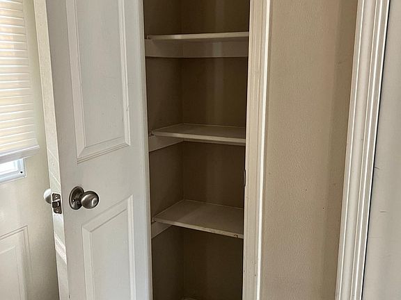 3rd image of 3311 N Detroit Ave APT A