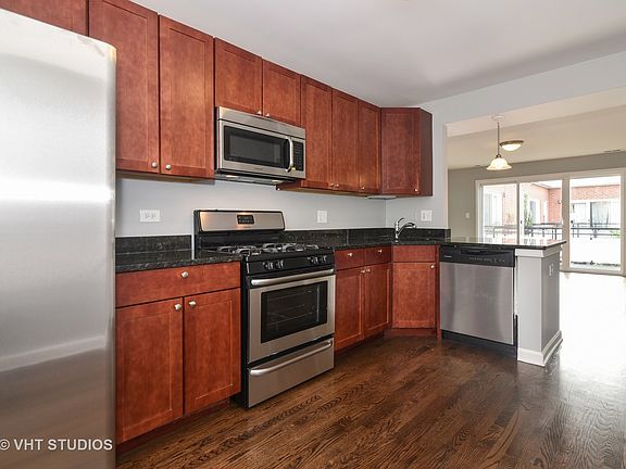 4th image of 6431 N Damen Ave APT 3E