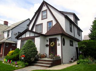 1  B Hudson Road, Floral Park, NY 11001