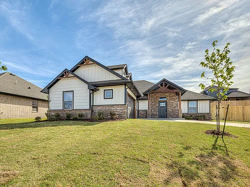 8401 Hazelwood Way Photo 1