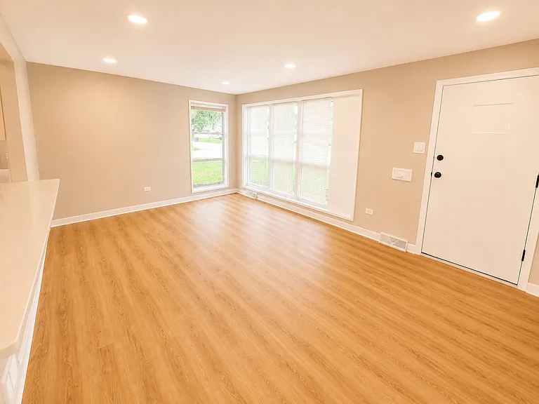 14603 S Avalon Ave — Photo 3