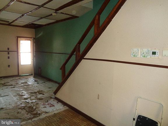 5th image of 4253 Tackawanna St