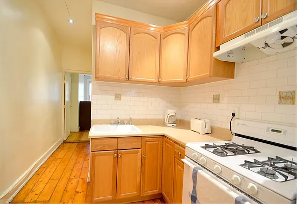 Rented by Smart City Real Estate LLC | media 27