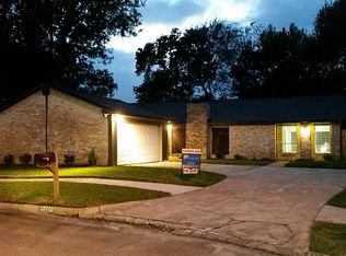 13710 Oakmead Dr, Sugar Land, TX 77498