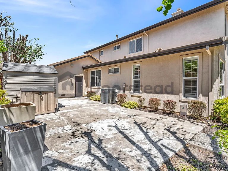513 Winding Brook Ct — Photo 42