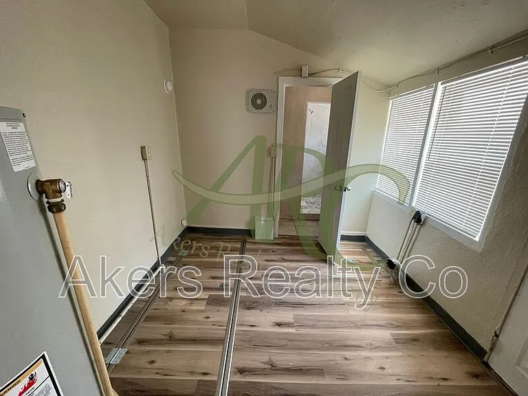 920 Damson St — Photo 13