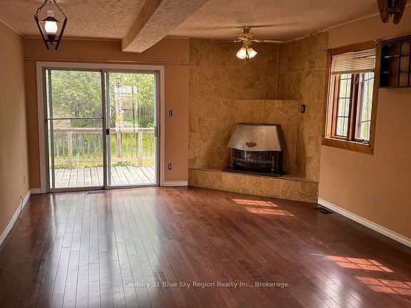 3rd image of 1528 Cassells St