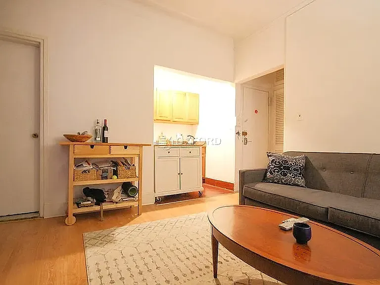 37 E 29th St #3 — Photo 2