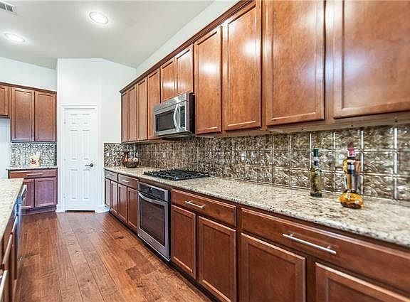 4th image of 617 Fortinbras Dr