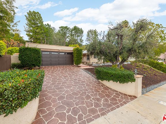 2nd image of 19651 Greenbriar Dr