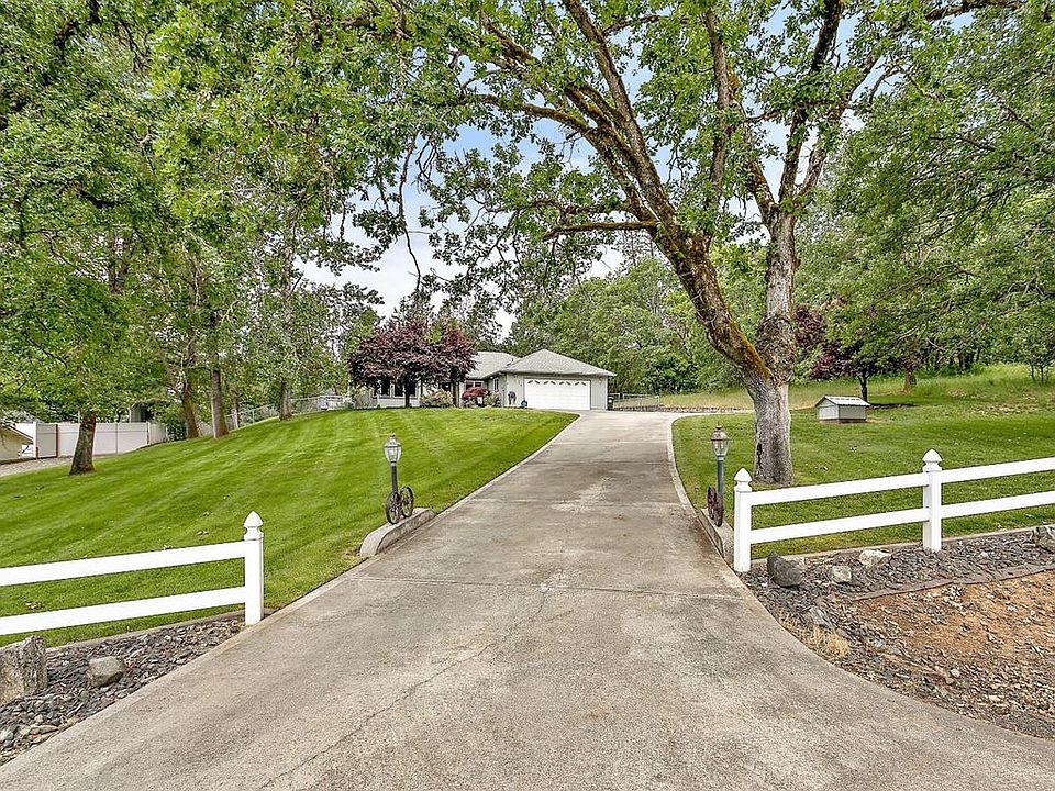 1st image of 33 Lillie Mae Ln
