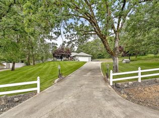 33 Lillie Mae Ln, Rogue River, OR 97537