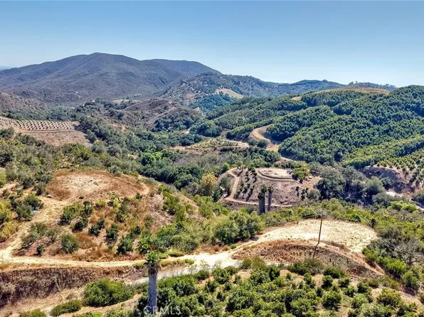 1 Via De Los Robles, Temecula, CA 92590