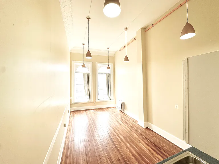 105 Bank St #4A — Photo 5