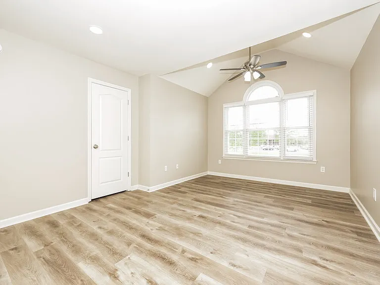 1327 Cason Ln — Photo 12