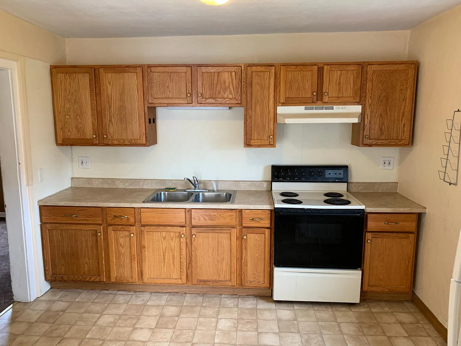 2 bed, 907 sqft, $900 — Photo 3