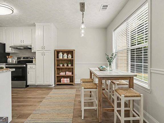 4th image of 3962 Clairmont Ct