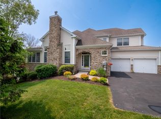 860 E Homestead Ln, Easton, PA 18042