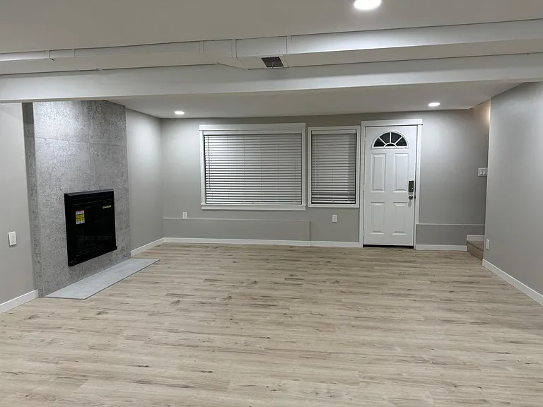 16209 Lake Hills Blvd — Photo 35