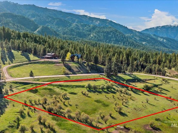 48 Crosstimber Loop, Garden Valley, ID 83622