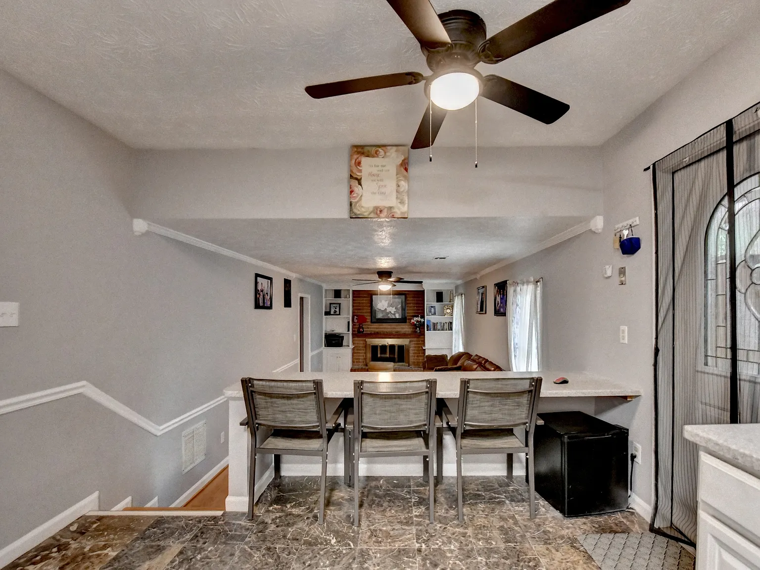 4 bed, 2066 sqft, $2,500 — Photo 3