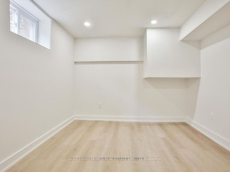 Toronto House for rent - 2 Bedrooms — photo 8