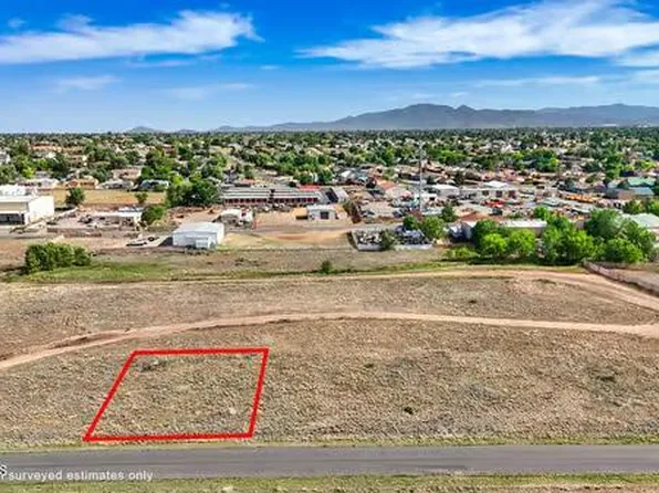 8517 E Roundup Dr, Prescott Valley, AZ 86314