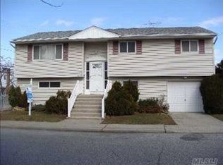 3255 Harold St, Oceanside, NY 11572