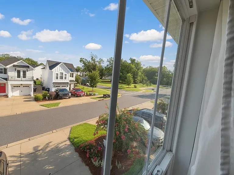 446 Grand Oaks Rd — Photo 3