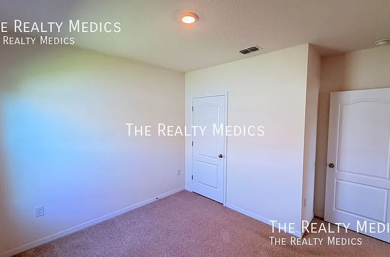 3231 Silas Dr — Photo 12