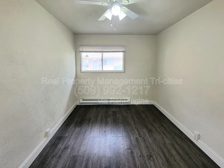 1101 W Margaret St #B — Photo 6