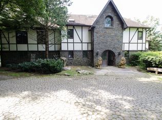 110 E Allendale Rd, Saddle River, NJ 07458