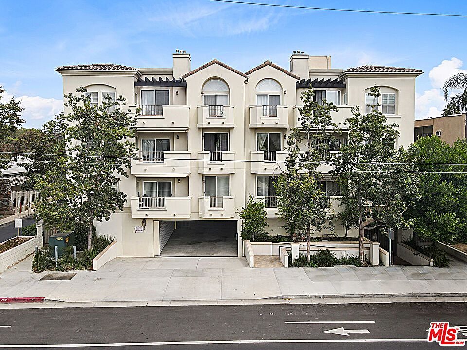 1st image of 13935 Burbank Blvd APT 105