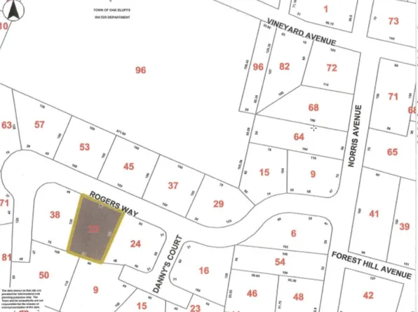 28 Rogers Way, Oak Bluffs, MA 02557