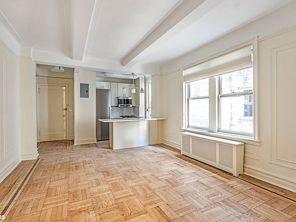 3rd image of 139 W 82nd St #4A