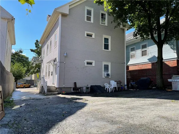 31 Putnam St, Providence, RI 02909